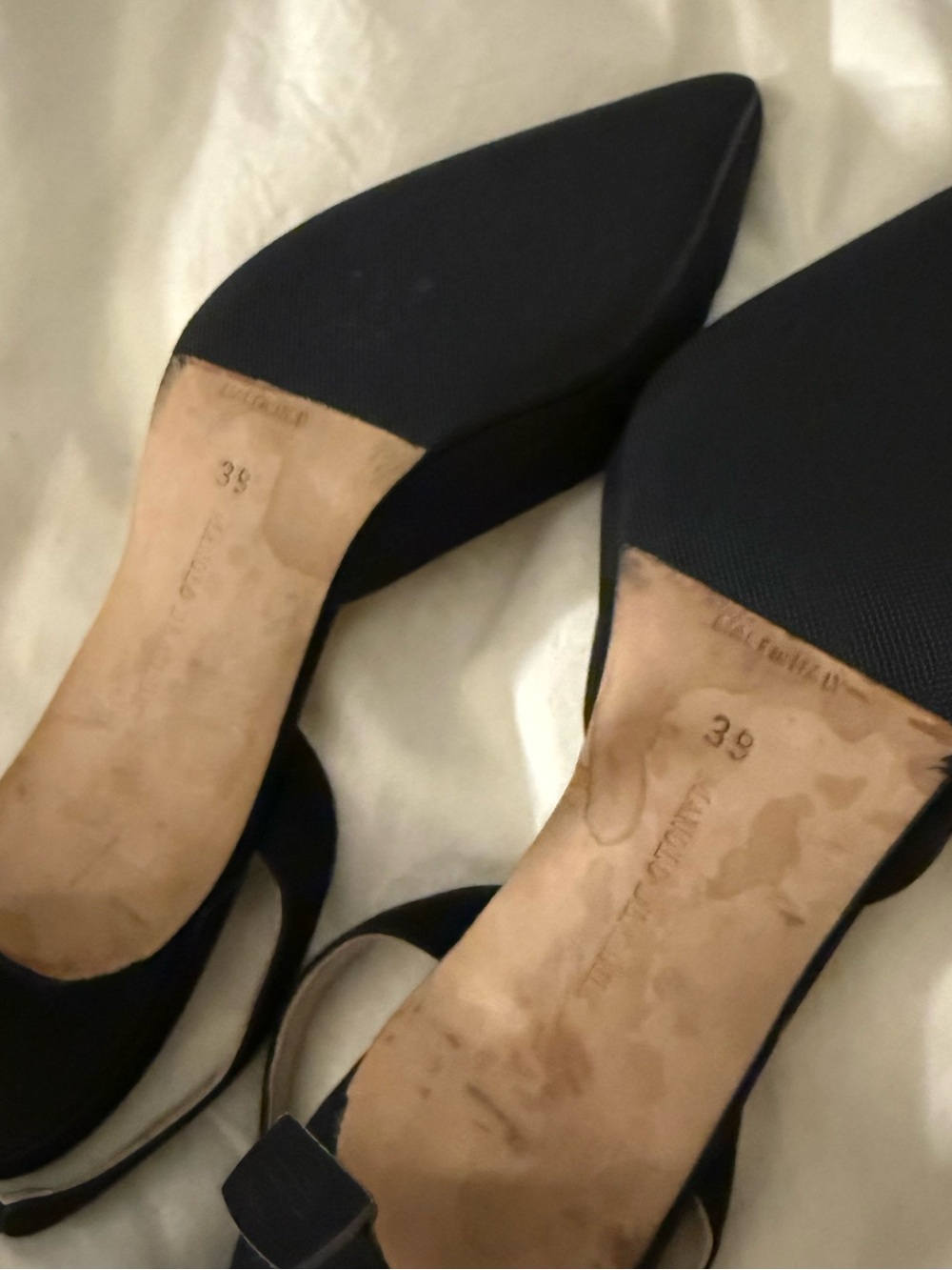 Manolo Blahnik Caroline Black Pointed Slingback Heels - Picture 3 of 3